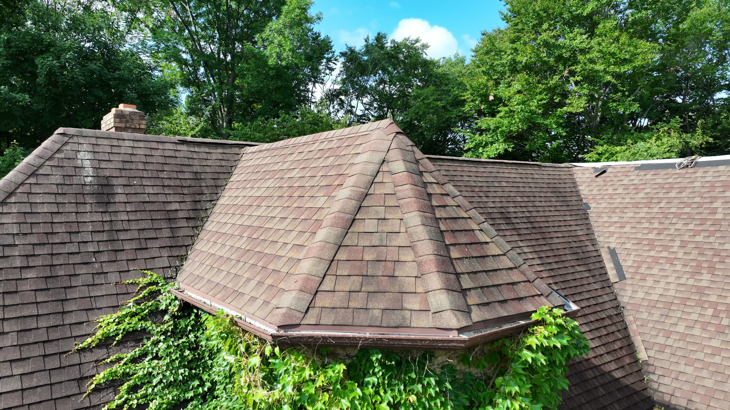 Before - Old, Worn Roof