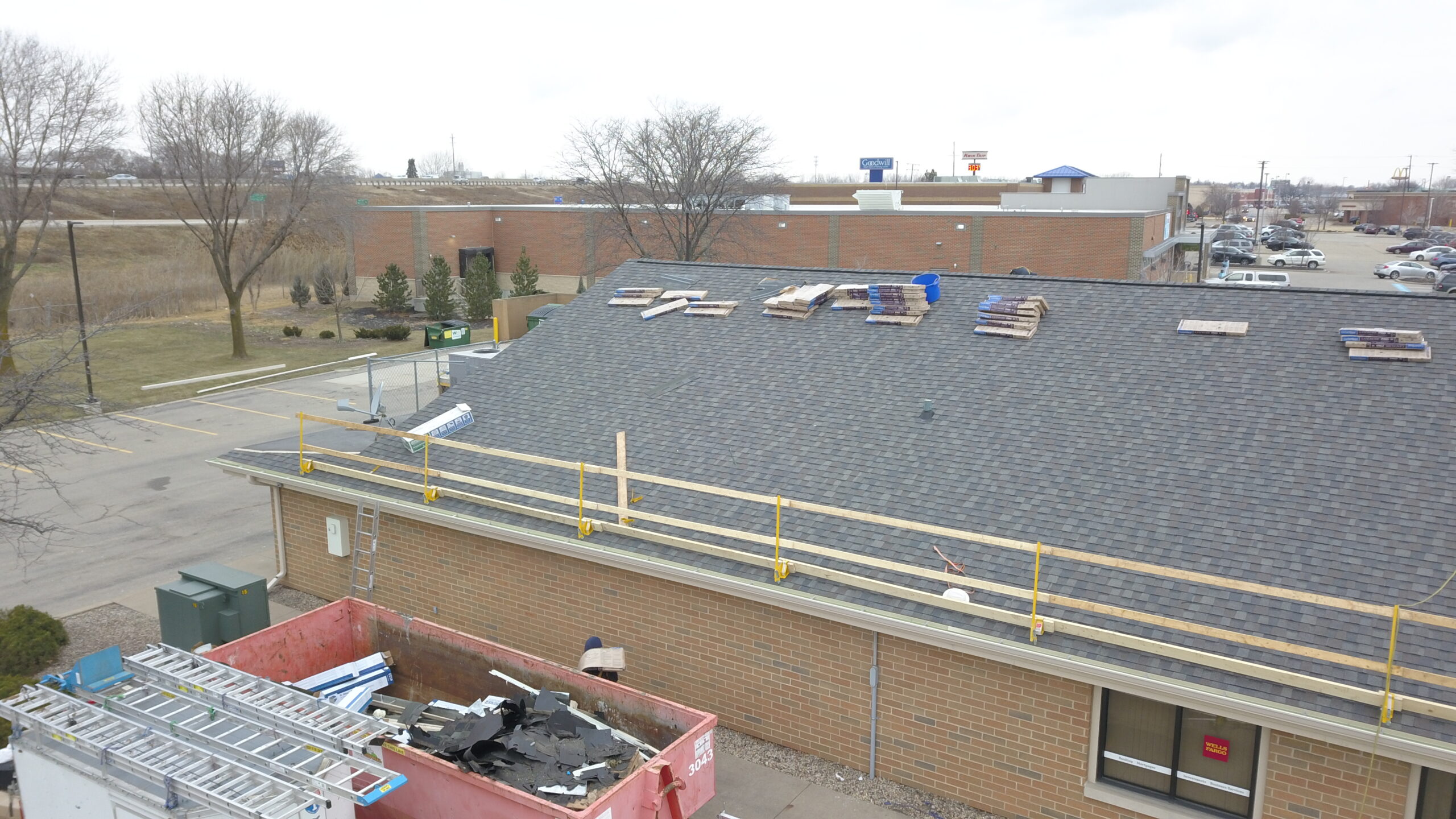 Guard Rail System for Roof